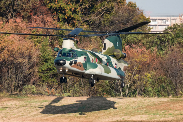 37-4489 (5068) 2003 Kawasaki CH-47J Chinook