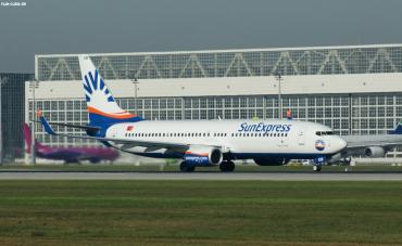 TC-SEM (61173) 2015 Boeing 737-8HC(WL)