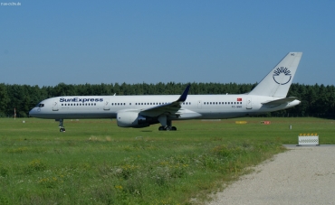 TC-SND (26268) 1993 Boeing 757-2Q8 WL