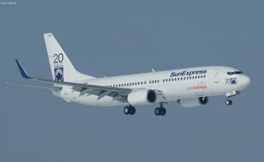 TC-SNM (33023) 2005 Boeing 737-8BK WL