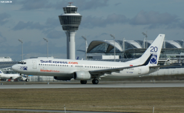 TC-SUM (28826) 1999 Boeing 737-85F(WL)