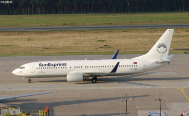 TC-SUU (30274) 2001 Boeing 737-86Q(WL)