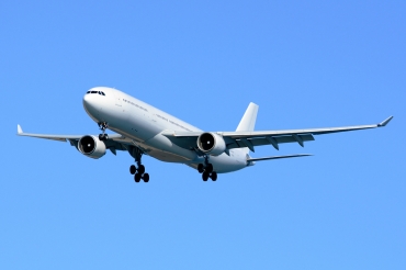 CS-TRI (127) 1996 Airbus A330-322