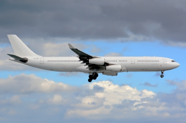 CS-TQM (117) 1995 Airbus A340-313X