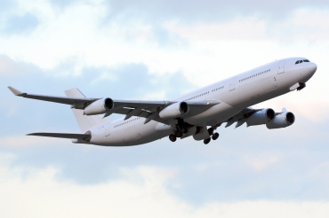 CS-TQM (117) 1995 Airbus A340-313X