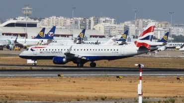 G-LCYM (cn 19000351) Embraer 190-100SR
