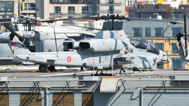TCB-80 Bell AH-1W Super Cobra