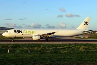 TC-GCA (2005) 2003 Airbus A321-211(P2F)