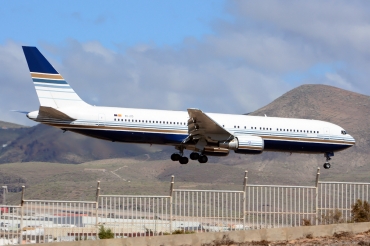 EC-LZO (27902) 1995 Boeing 767-35D(ER)