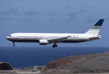 EC-LZO (27902) 1995 Boeing 767-35D(ER)
