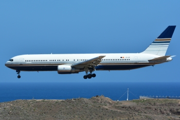 EC-LZO (27902) 1995 Boeing 767-35D(ER)