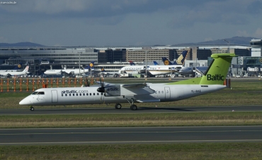YL-BAE (cn 04289) Dash 8-Q402