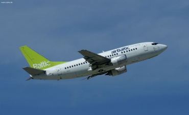 YL-BBG (cn 24919) Boeing 737-548
