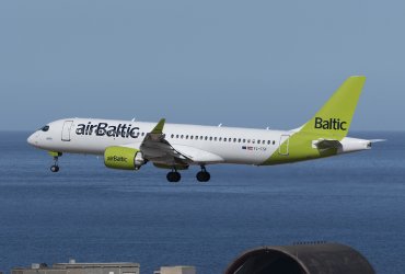 YL-CSF (55008) 2017 Bombardier CSeries CS300