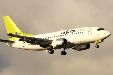 YL-BBQ (cn 26691) Boeing 737-522