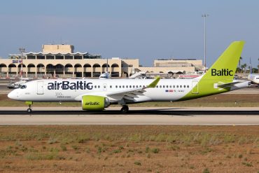 YL-AAU (55064) 2019 Airbus A220-300