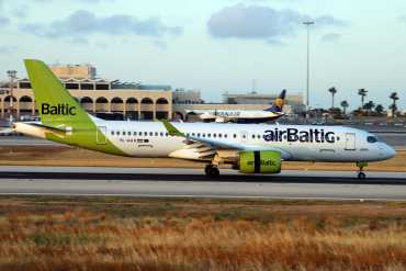 YL-AAX (55094) 2020 Airbus A220-300