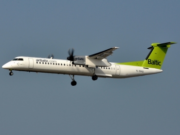 YL-BAQ (cn 04313) Dash 8-Q402