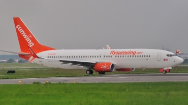 C-GLRN (41353) 2017 Boeing 737-8SH(WL)