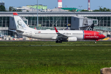 LN-ENQ · Boeing 737-8JP(WL) · WAW / EPWA