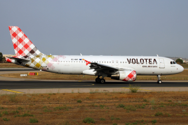 EC-NNY · Airbus A320-214 · MLA / LMML