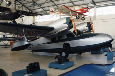 129 (1251) 1942 Grumman G-44 Widgeon