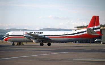 G-APET (722) 1962 Vickers 953C Merchantman