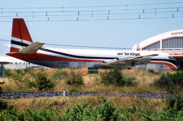 G-APEK (714) 1961 Vickers 953C Merchantman