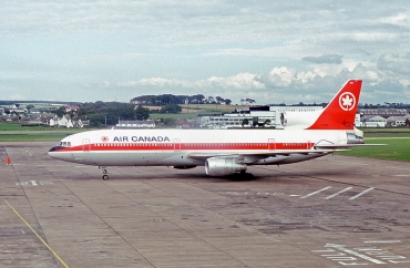 C-FTNJ (cn 193E-1067) Lockheed L-1011-100