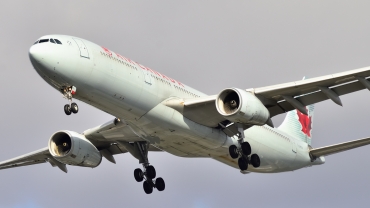 C-GHKX (412) 2001 Airbus A330-343
