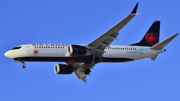 C-FSCY (cn 61208) Boeing 737-8 MAX