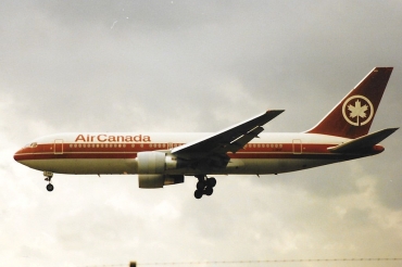 C-GDSP (cn 24142) Boeing 767-233ER