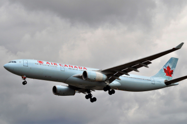 C-GHKR (400) 2001 Airbus A330-343