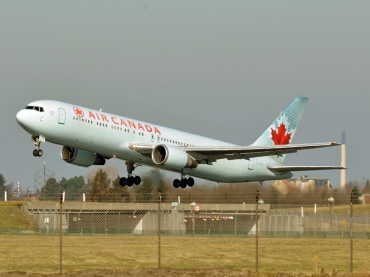 C-GHLK (cn 26388) Boeing 767-35HER