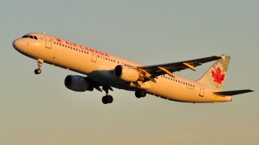 C-GJWD, (cn 1748), Airbus A321-211