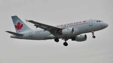 C-GITP (cn 01562) Airbus A319-112