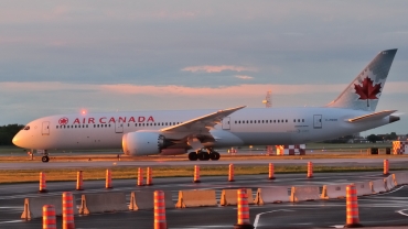 C-FNOE (35265) 2015 Boeing 787-9 Dreamliner