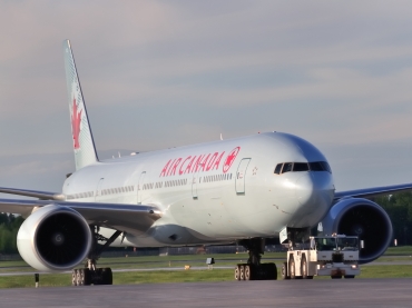 C-FIVW (cn 42218) Boeing 777-333ER