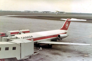 CF-TMA (cn 47266) McDonnell Douglas DC-9-32