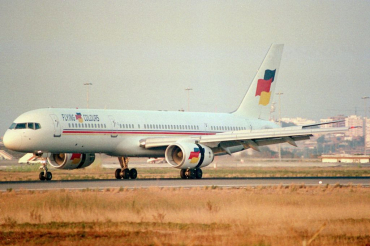 G-FCLA (27621) 1997 Boeing 757-28A