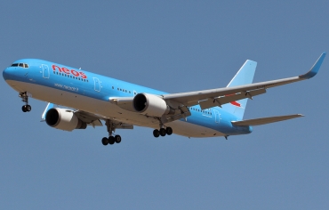 I-NDDL (27568) 1995 Boeing 767-324 ER WL