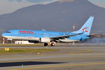 I-NEOU (29887) 2002 Boeing 737-86N WL