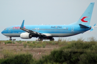 I-NEOU (29887) 2002 Boeing 737-86N WL