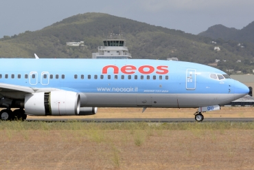 I-NEOU (29887) 2002 Boeing 737-86N WL