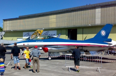 686 (6K-58) 1980 General Dynamics F-16AM Fighting Falcon