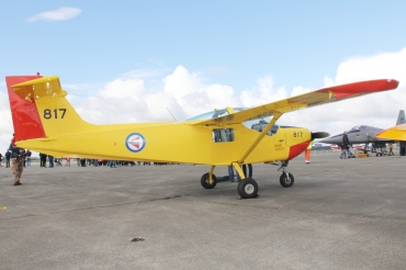 817 (15-817) Saab MFI-15 Safari