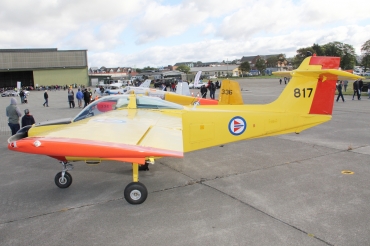 817 (15-817) Saab MFI-15 Safari