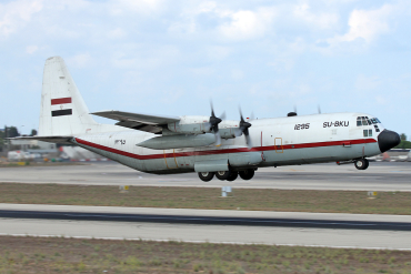 1295 / SU-BKU 1992 Lockheed C-130H-30 Hercules