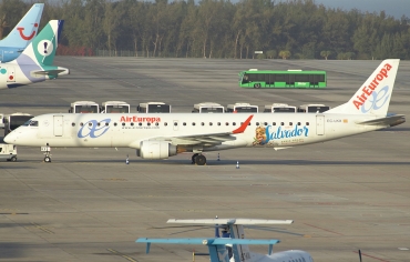 EC-LKX (cn 19000437) Embraer 190-200LR