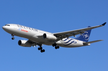 EC-LNH (551) 2003 Airbus A330-243